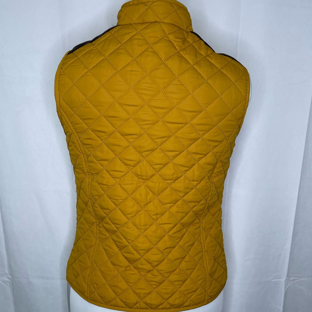 NWOT Hollyland Puffer Vest | Size Small - Picture 3 of 5